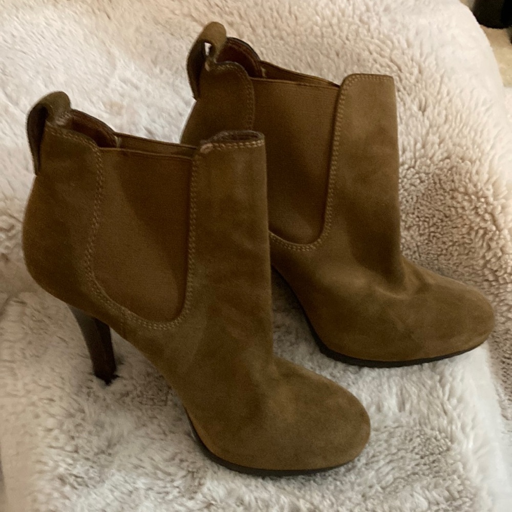 Ready for fall ?? Ankle heel boots